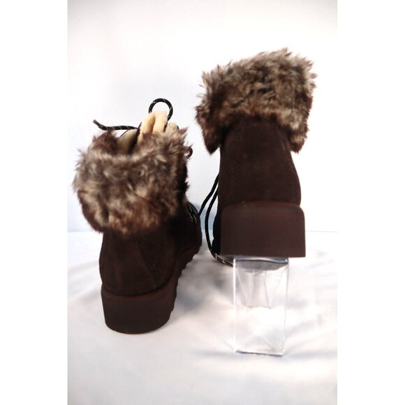 BearPaw  Dark Brown Suede Winter Hiking Ankle Boots with Lace Up Design Size 10 - Picture 3 of 8